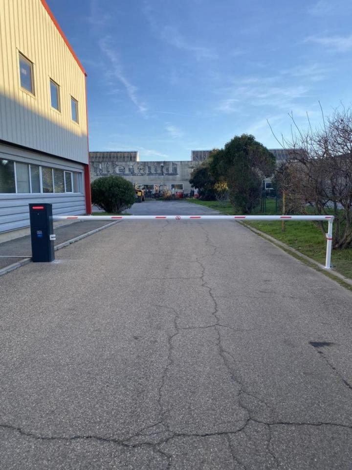 Stores verticaux Marseille