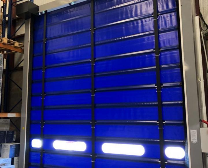 Installation stores verticaux Marseille